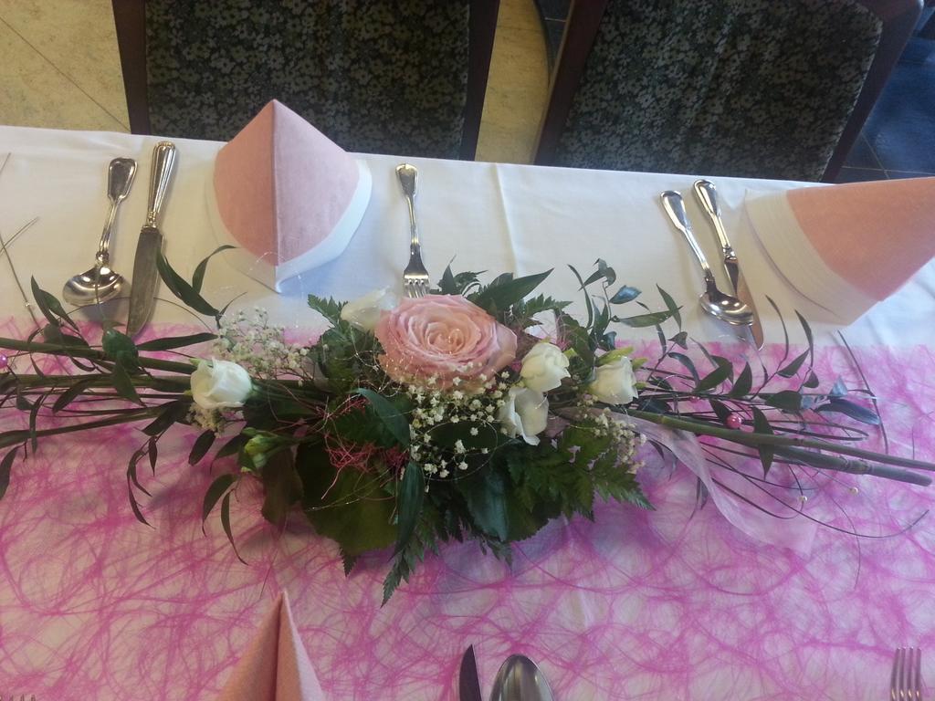 וויטן Hotel Specht מראה חיצוני תמונה