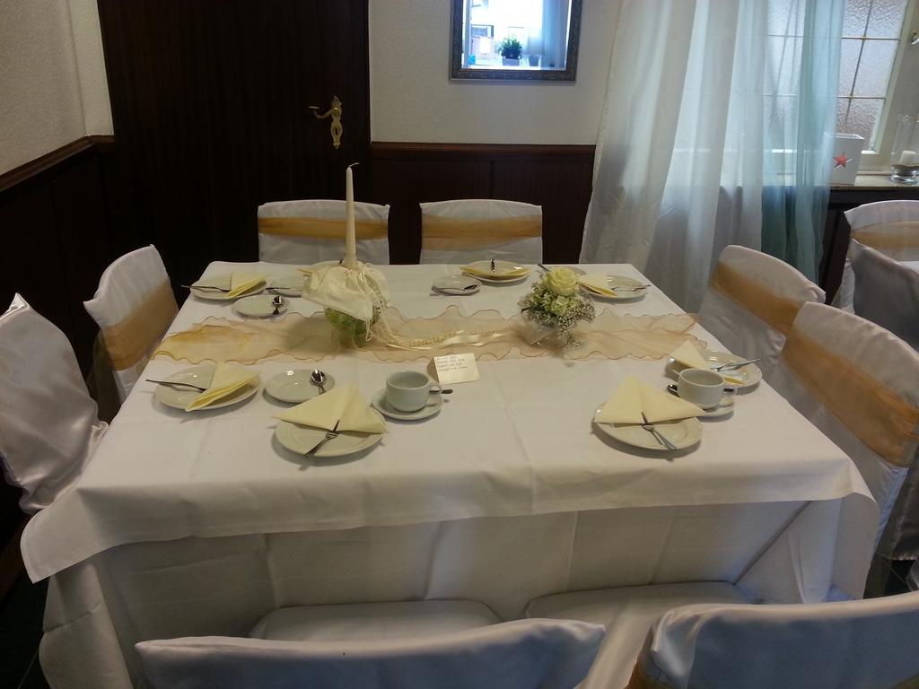 וויטן Hotel Specht מראה חיצוני תמונה